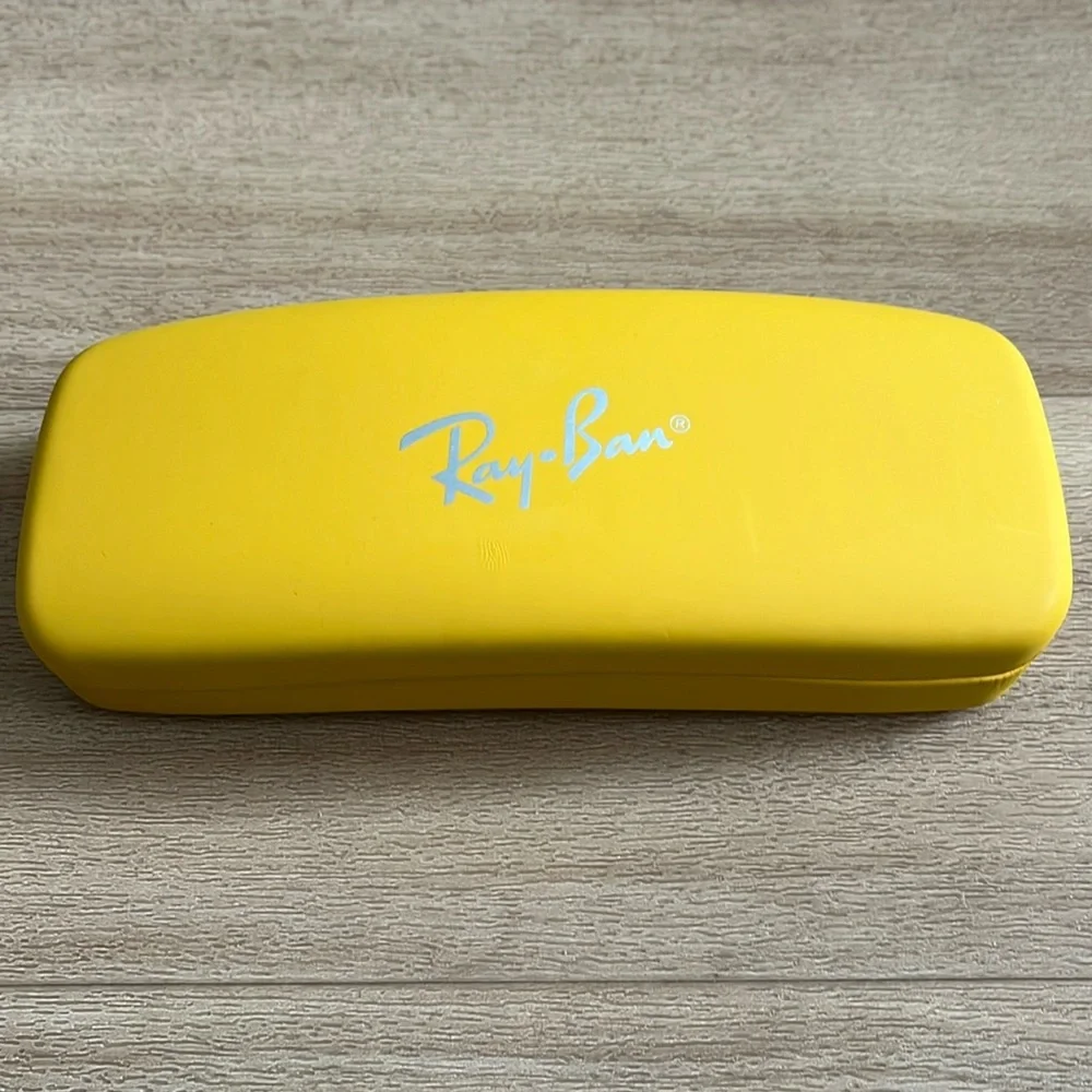 Ray-Ban Case